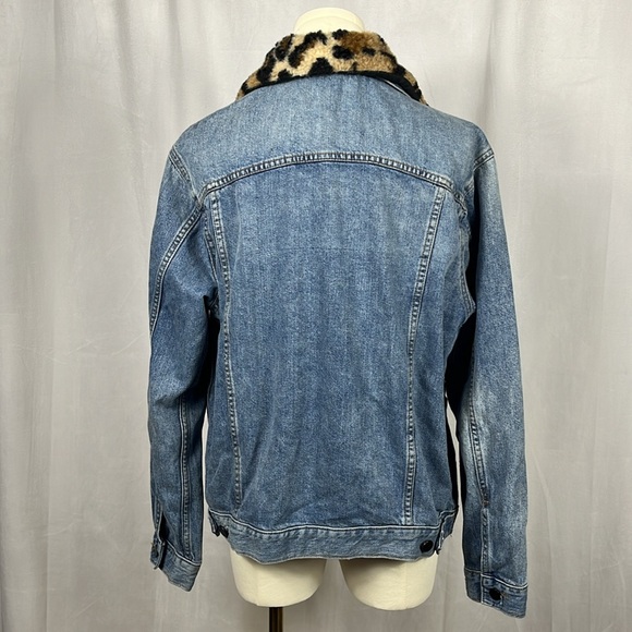 DL1961 Clyde Classic Jean Jacket in Oslo.